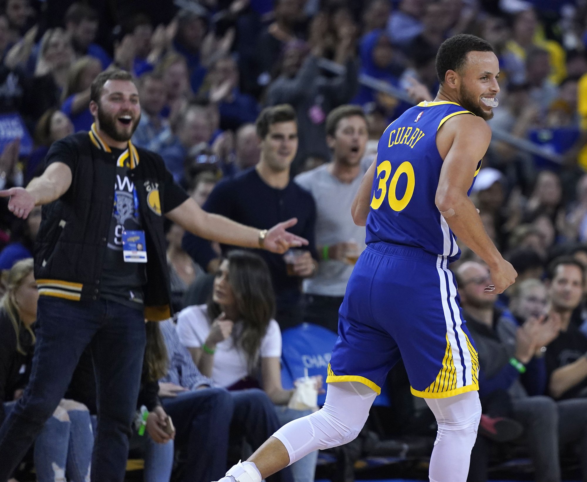 Câu chuyện chưa kể đằng sau phi vụ chuyển nhà thế kỷ của Golden State Warriors